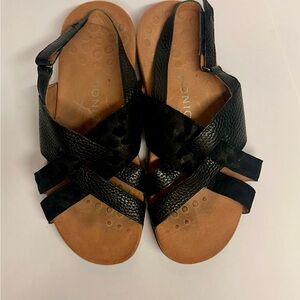 Vionic Black Textured Sandals